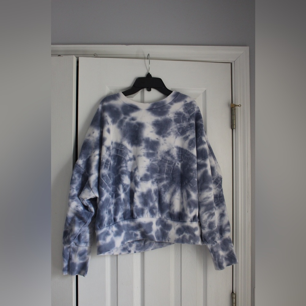 Old Navy Tie-Dye Cropped Crewneck Sweatshirt - Navy and White